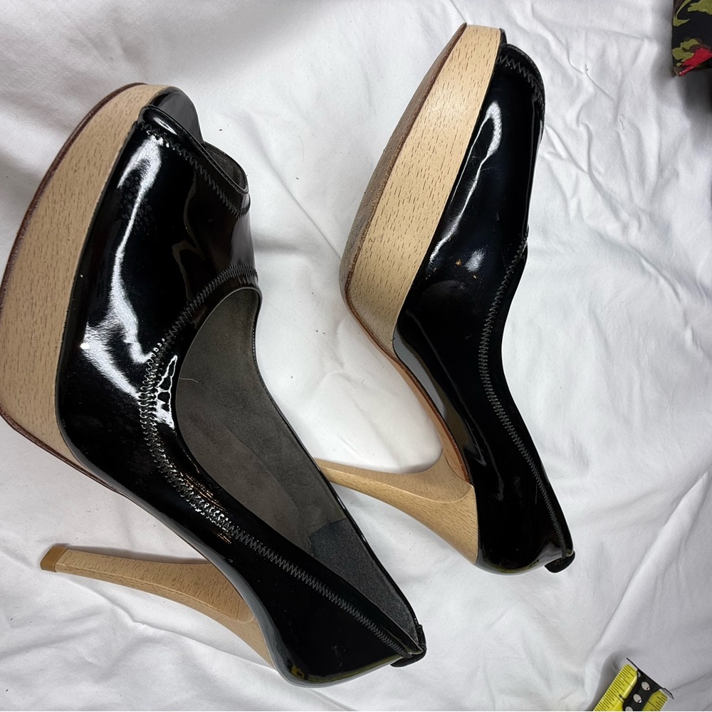 Stewart W. Patent leather peep toe platform pump